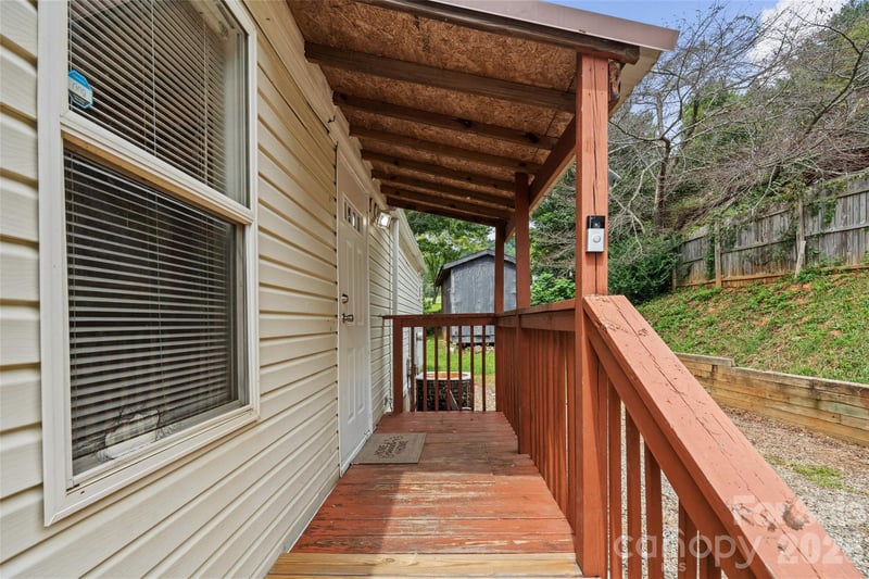 4 Briarcliff Ter, Asheville, NC 28806