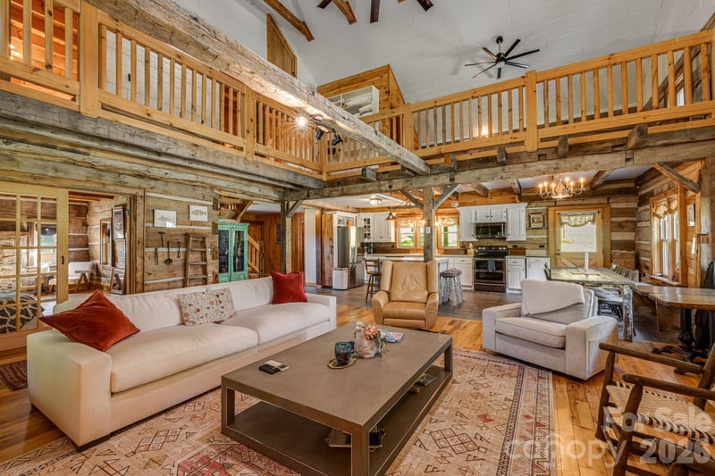 146 Gentry Farm Dr, Hot Springs, NC 28743