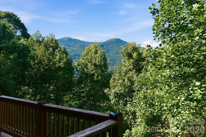 291 Appalachian Trl, Maggie Valley, NC 28751
