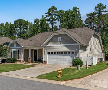 378 Broadleaf Dr, Denver, NC 28037
