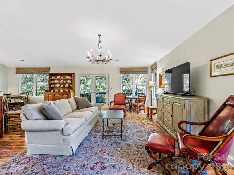 73 Ridgetop Cir #303, Brevard, NC 28712