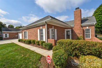 8332 Highland Glen Dr, Charlotte, NC 28269