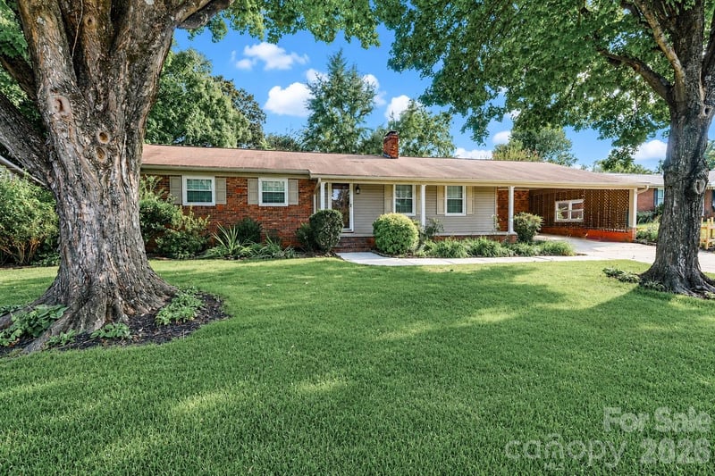 1412 Mount Vernon Ave, Statesville, NC 28677