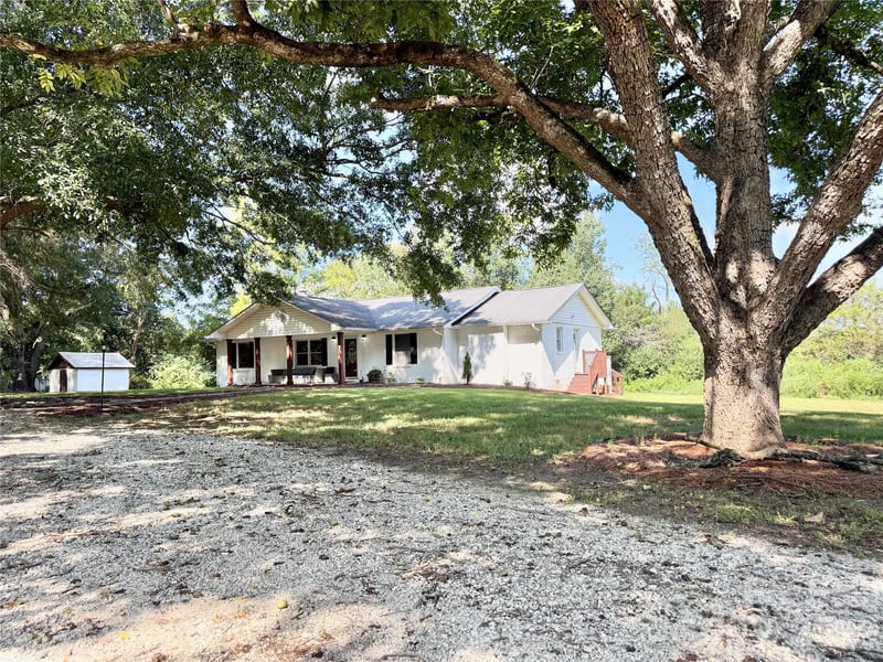 715 Grandview Rd, Clover, SC 29710
