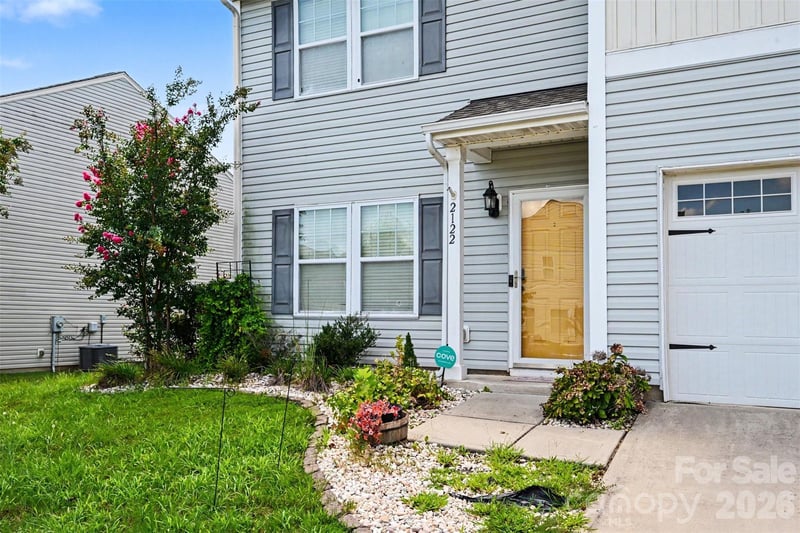 2122 Gillette Dr, Clover, SC 29710