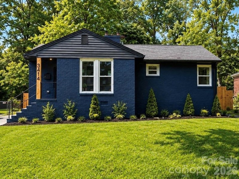 3414 Bonaire Dr, Charlotte, NC 28208