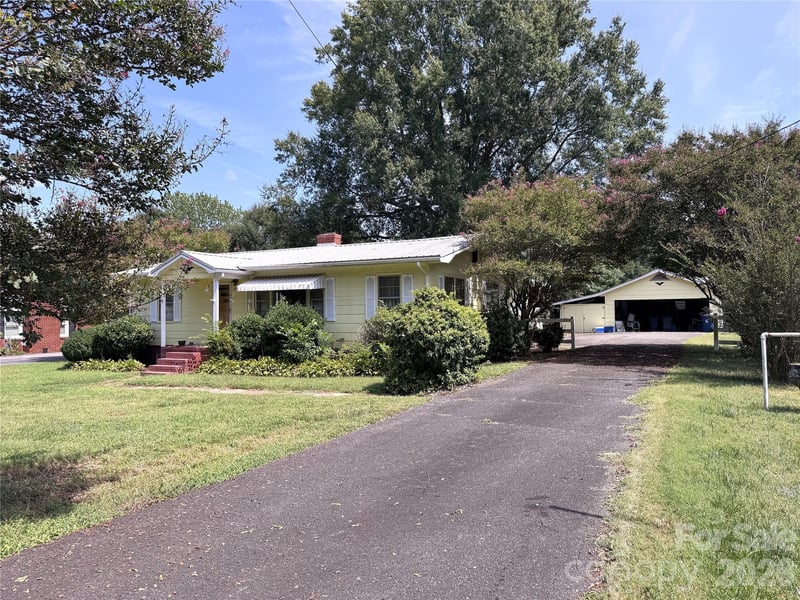 100 Dallas St, Huntersville, NC 28078
