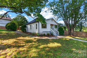 39 Wyatt St, Asheville, NC 28803