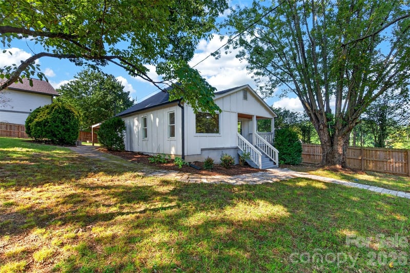 39 Wyatt St, Asheville, NC 28803