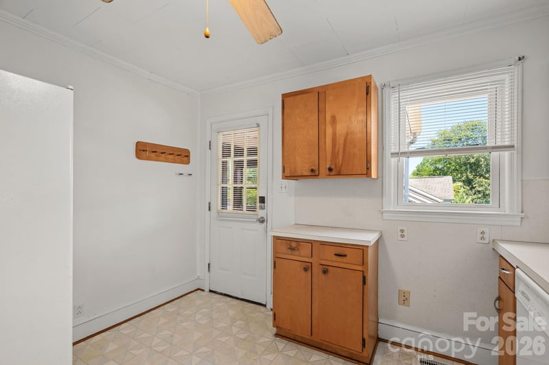 1127 Thompson Ave, Charlotte, NC 28216