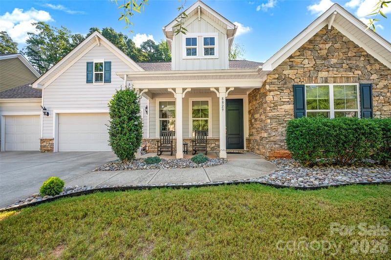 8829 Bur Ln, Huntersville, NC 28078