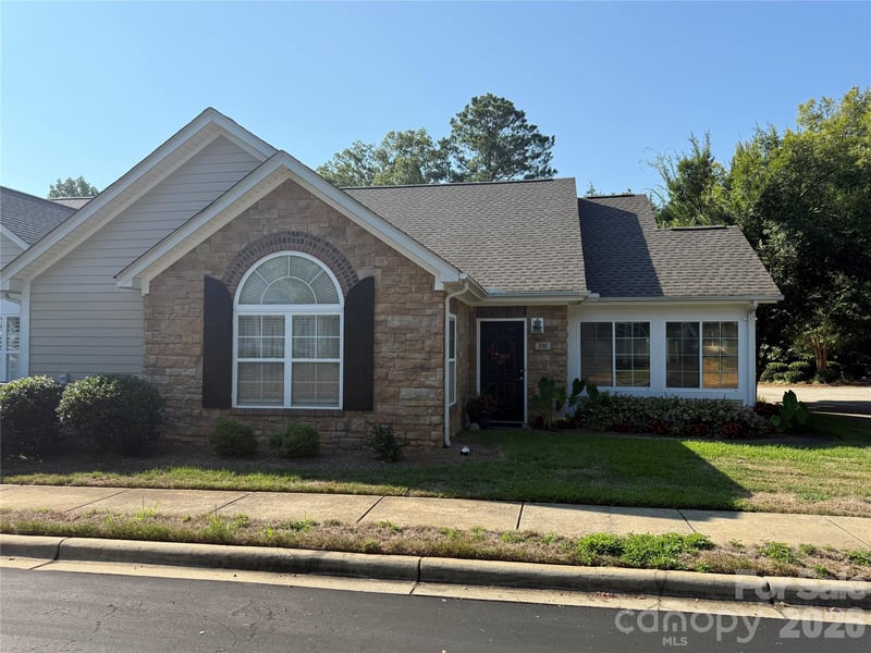 232 Lone Oak Cir, Rock Hill, SC 29732