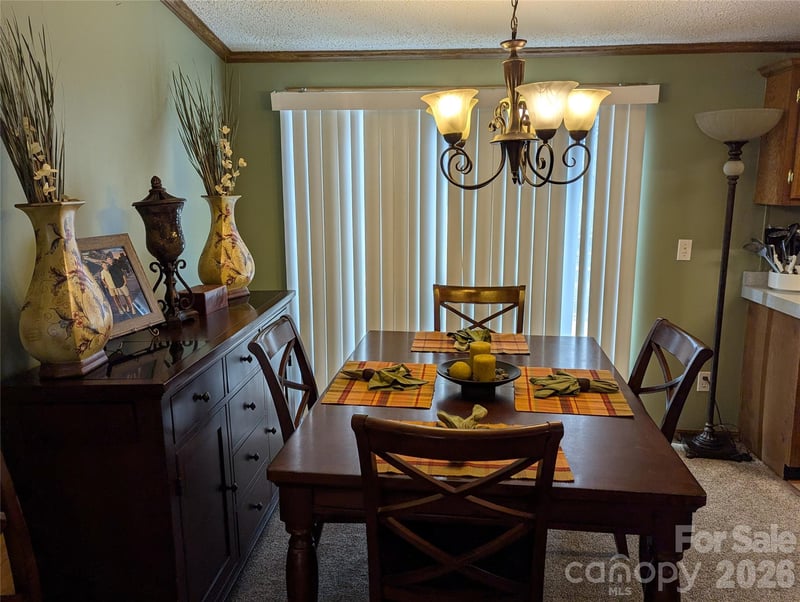 6846 Potter Rd, Matthews, NC 28104