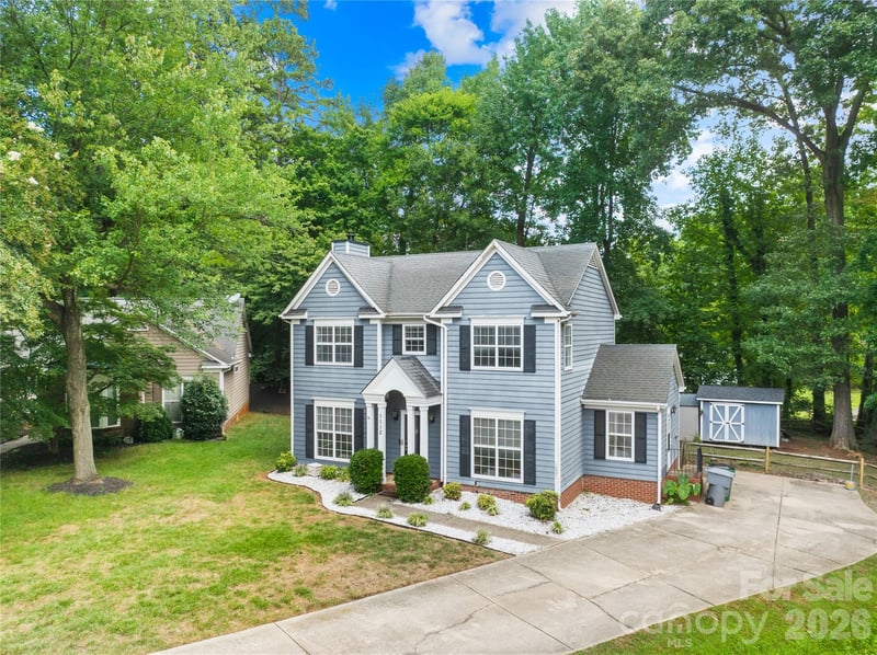 1112 Coachlight Cir, Charlotte, NC 28262