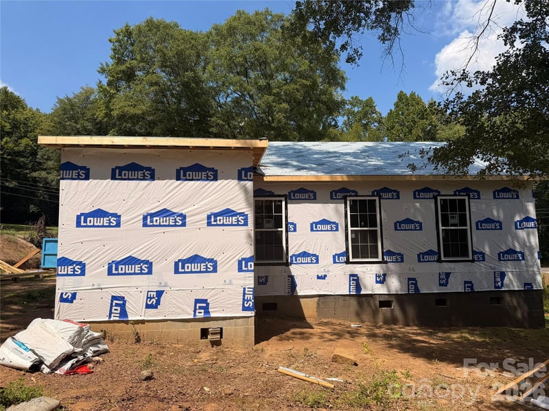 207 Mauney St, Mount Holly, NC 28120