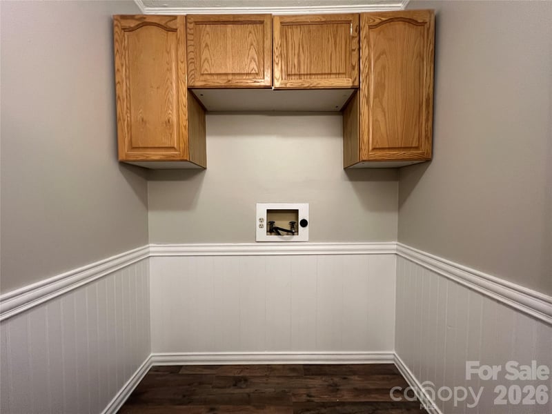 142 E Catawba Ave, Mount Holly, NC 28120