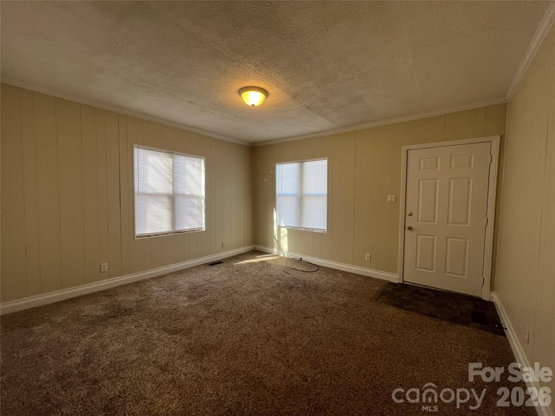 142 E Catawba Ave, Mount Holly, NC 28120