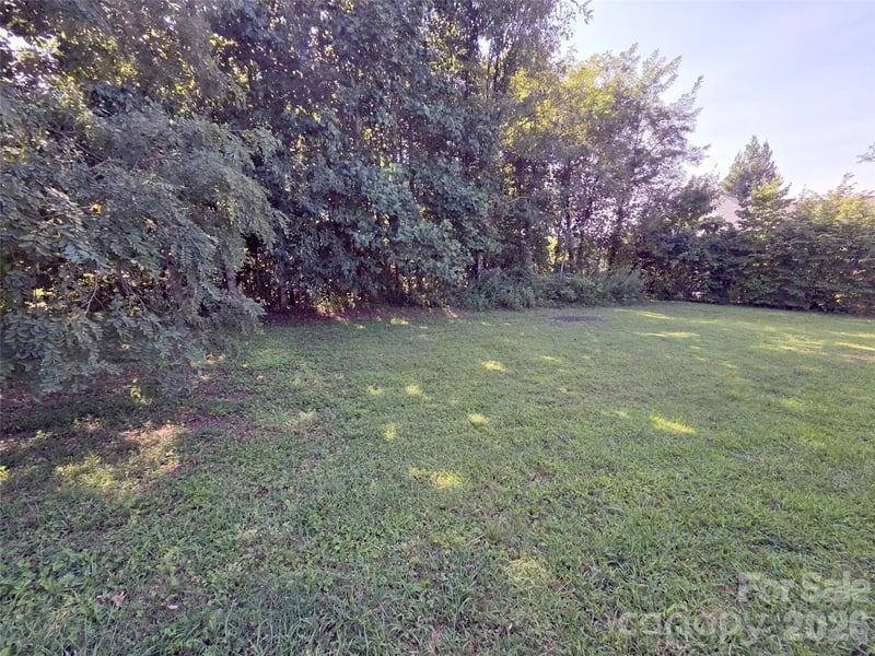 59 Summit Hill Rd, Hendersonville, NC 28791