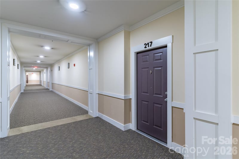 1000 E Woodlawn Rd #217, Charlotte, NC 28209