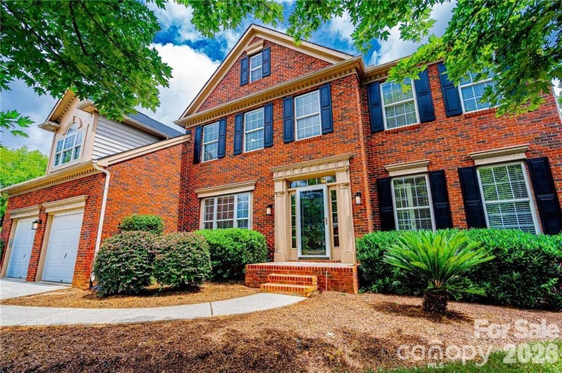 605 Queenswater Ln, Waxhaw, NC 28173