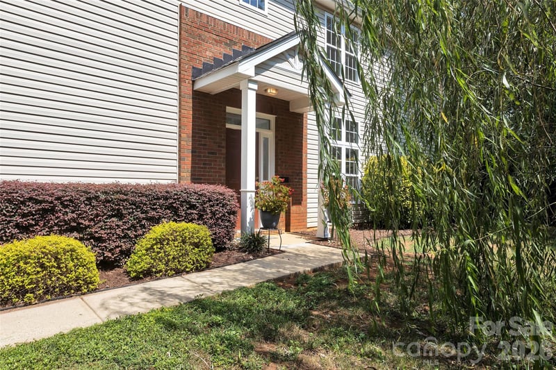 9132 Royal Highlands Ct, Charlotte, NC 28277