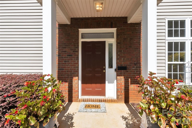 9132 Royal Highlands Ct, Charlotte, NC 28277