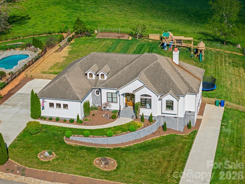 54 Mountain Shadows Dr, Leicester, NC 28748