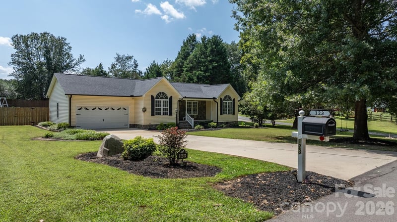 123 Idlebrook Rd #10, Statesville, NC 28677