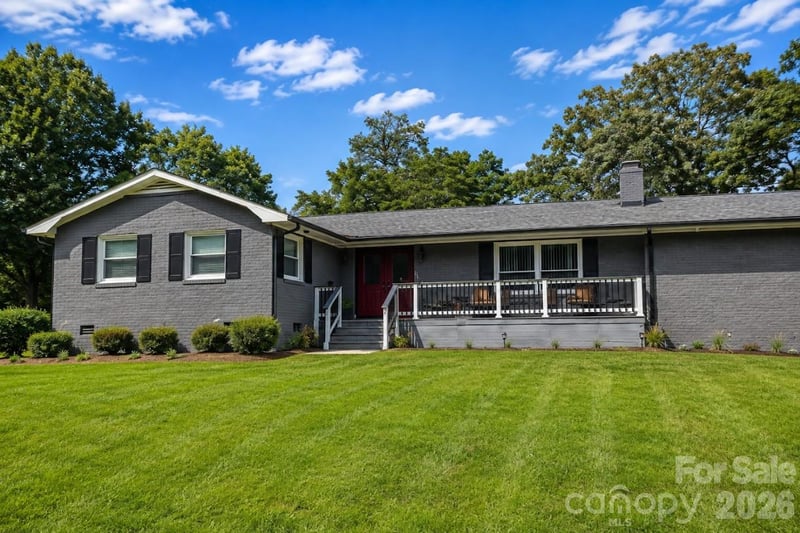 1900 W Laporte Dr, Charlotte, NC 28216