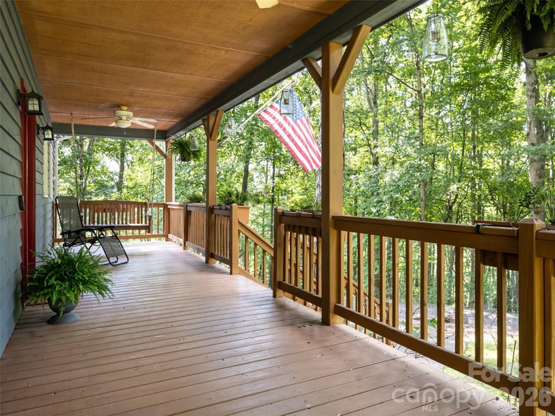12 Howling Waite Rg, Candler, NC 28715