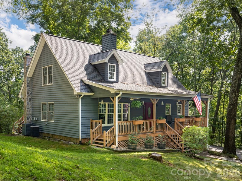 12 Howling Waite Rg, Candler, NC 28715