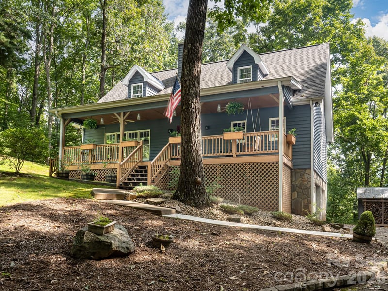 12 Howling Waite Rg, Candler, NC 28715