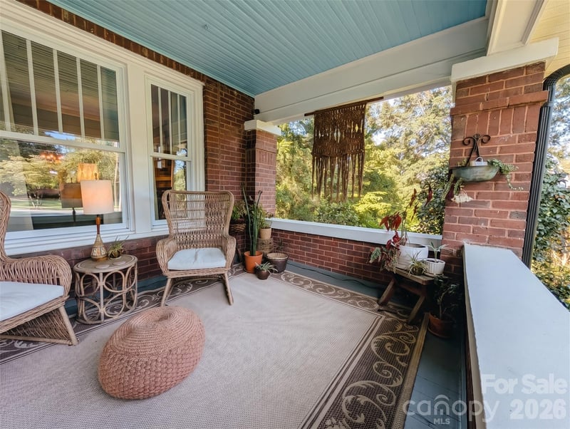 1035 S Belvedere Ave, Gastonia, NC 28054