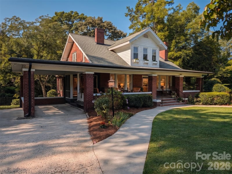 1035 S Belvedere Ave, Gastonia, NC 28054