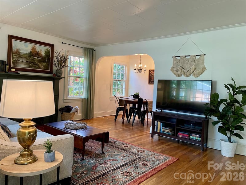 652 Davie Ave, Statesville, NC 28677