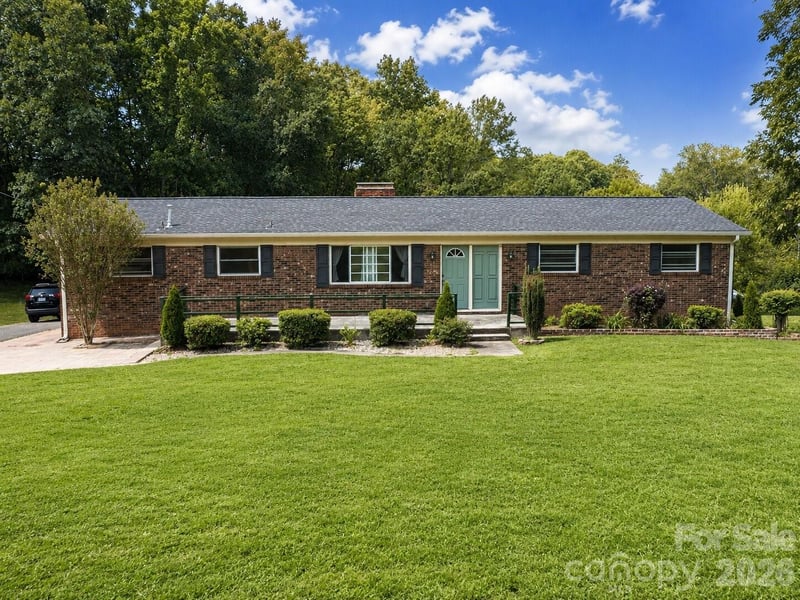 9716 Sunway Dr, Mint Hill, NC 28227