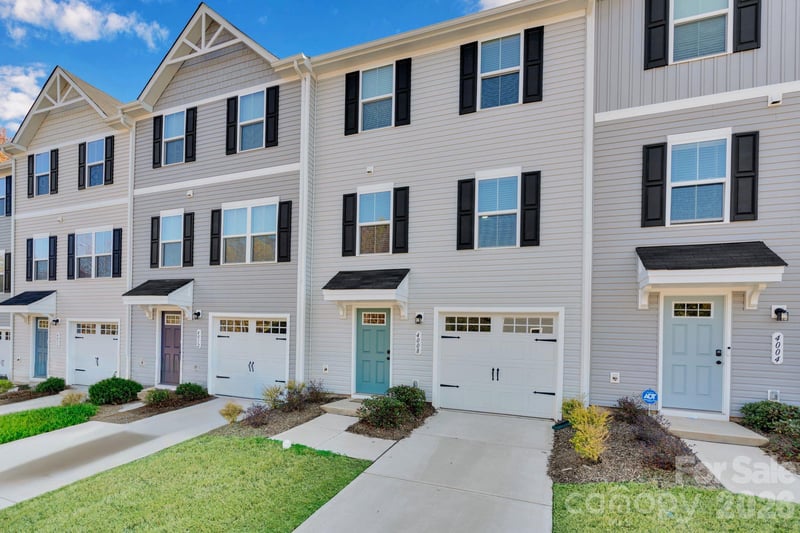 4008 Haldane St, Charlotte, NC 28214