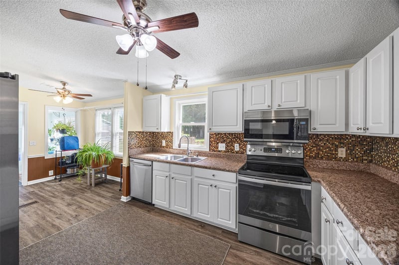 6215 Barclay Ln, Clover, SC 29710