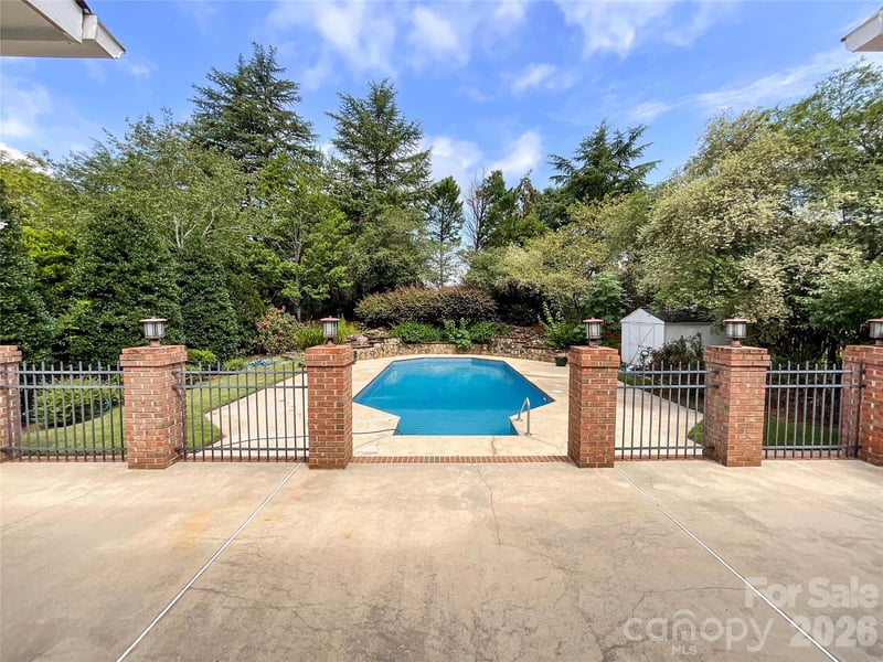 7000 Royce Ct, Charlotte, NC 28277