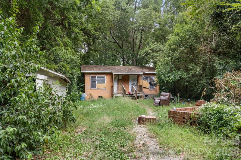110 Mcclure St, Chester, SC 29706
