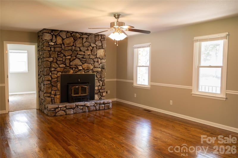 3910 English Oak Dr, Lincolnton, NC 28092