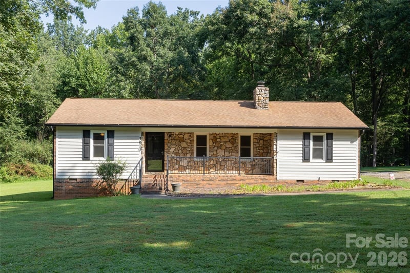3910 English Oak Dr, Lincolnton, NC 28092