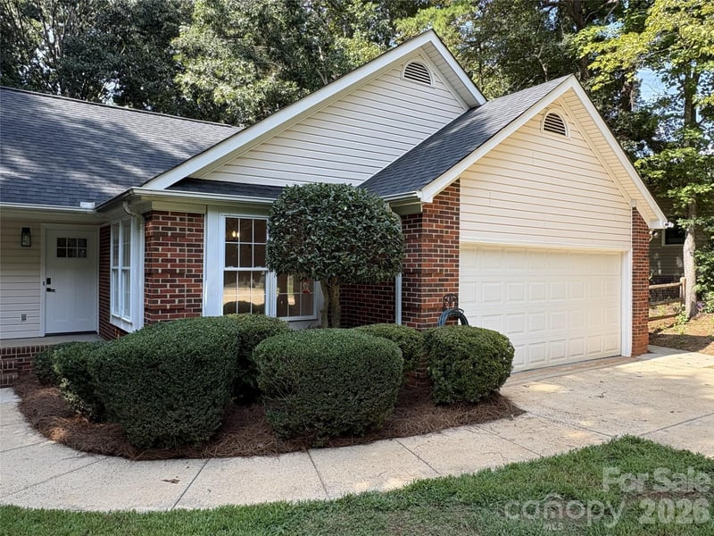 13800 Woody Point Rd, Charlotte, NC 28278