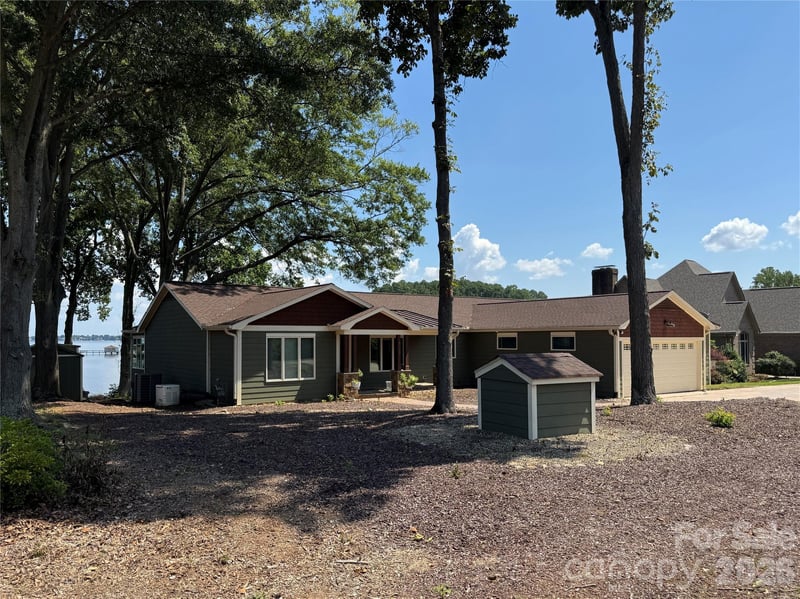 1828 Hagers Point Ln, Denver, NC 28037