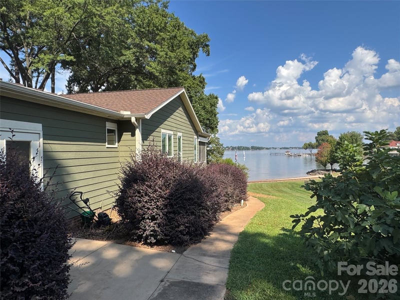 1828 Hagers Point Ln, Denver, NC 28037