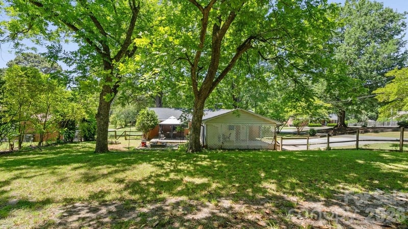 1201 Memory Ln, Monroe, NC 28112