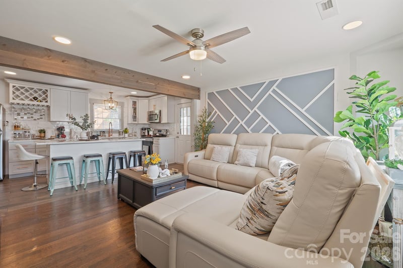 1411 Dean St, Charlotte, NC 28216