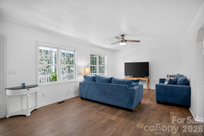 153 Hudson St, Asheville, NC 28806