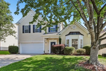 1915 Dundalk Rd, Charlotte, NC 28270