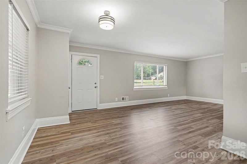 2728 Arnold Dr, Charlotte, NC 28205